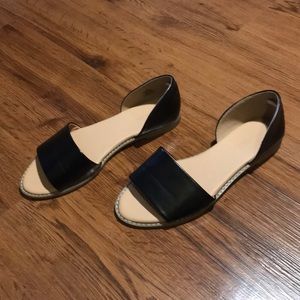 Old Navy Black flat sandals